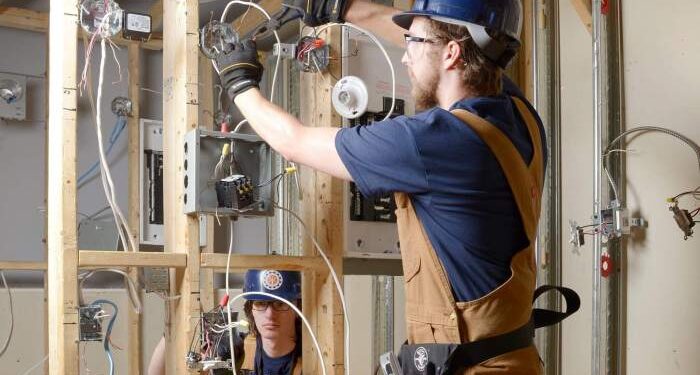 How to Find a Good, Reliable Electrician - Live Enhanced